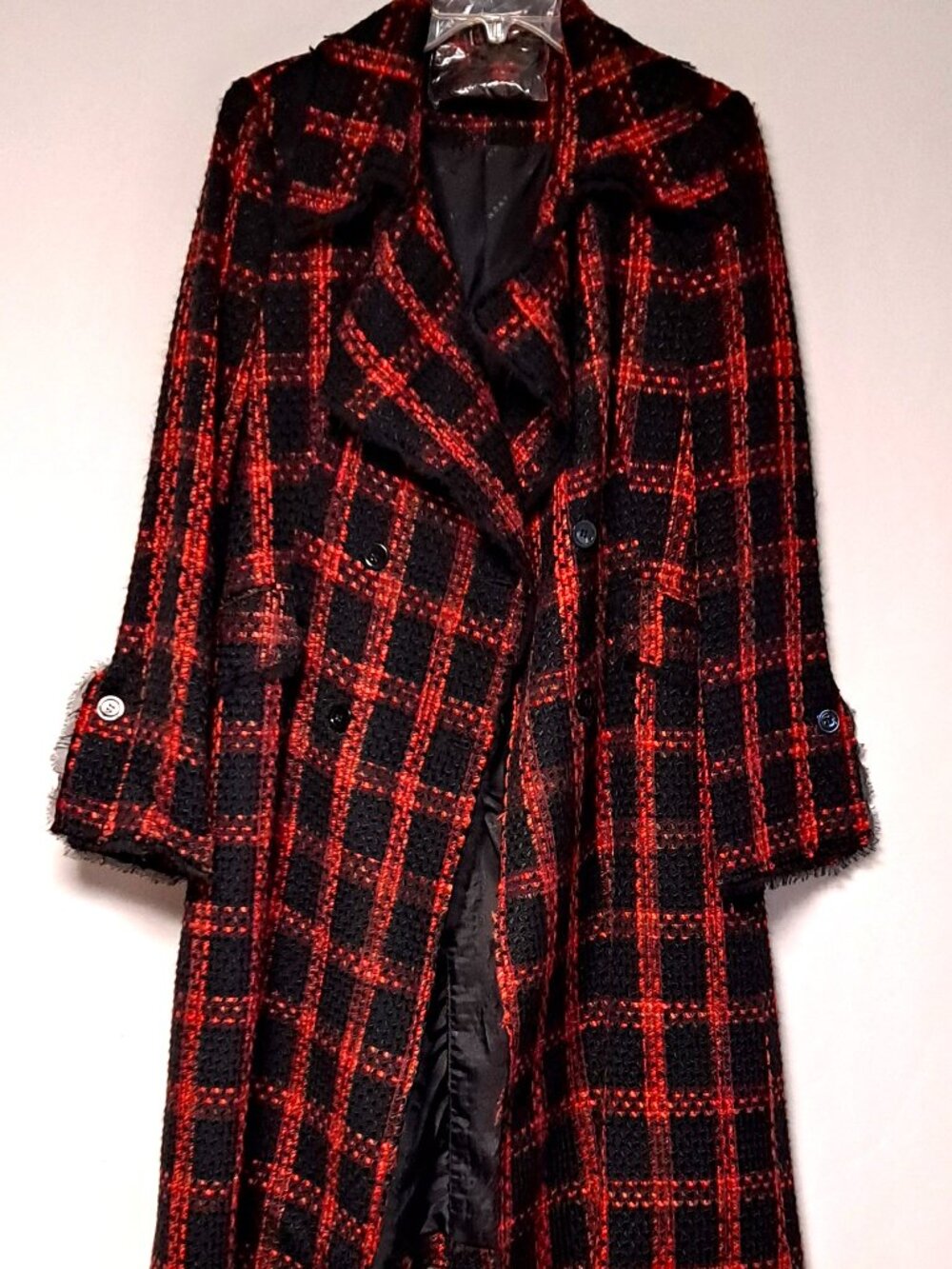 FABULOUS WDNY RED & BLACK PLAID LONG WINTER COAT LADIES SIZE 8 ACRYLIC SILK